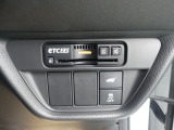 純正ETC2.0がビルトイン装着されています。運転席からテールゲートの開閉が可能です。