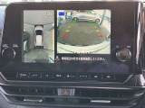 アラウンドビューモニターです!上空から貴方のお車をモニタニングしている様に車両の周りの安全確認が出来ます!