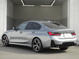 BMW認定中古車は、ドイツ本社と同様の教育・訓練を受けたBMW専門のメカニックが100項目以上のポイントを徹底的にチェックし、整備したうえでご納車させていただきます。