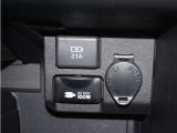 充電用USB端子/100Wまで使えるAC100Vコンセント