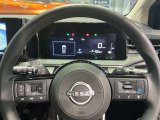 手元でナビの音量調整等が出来るのでナビの操作によるわき見運転を防止することが出来ます。