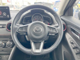 【純正革巻きステアリング】上質な革を使用することで、手にしっかり馴染みとても運転しやすいハンドルです♪