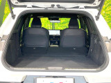 後席を格納すると、これだけの広さが!シーンに合わせたシートアレンジで、大きな荷物も積むことが出来ます♪