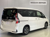 みんなで乗りたい。みんな載せたい。どっちも出来ちゃう多彩なシートアレンジ。心地いいから座っていたくなる。座ってほしくなる3列目のシートも♪