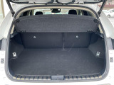 【トランク】積み込みやすくて、たっぷり積める荷室です。シートアレンジできるものは、乗車人数と荷物の量や大きさによってシートを動かすことができるので、より快適なドライブが可能です!