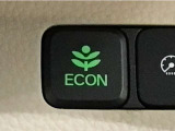 ★ECONスイッチ★ エコドライブを加速しよう!スイッチをONにすると、運転の仕方によるロスを抑え込み燃費をよくするようクルマが頑張ります(*^ー^*)燃費向上にチャレンジ♪