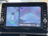 【アラウンドビューモニター】車を上から見下ろしているかのような映像で周囲の状況がひと目で確認、狭い駐車場に駐車するときも安心です♪