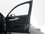 ドアを開けると上質で上品な室内空間が広がり細部までこだわったAudiデザイン性と、物づくりのこだわりを感じて頂けます。詳しくは0078-6002-900146中古車スタッフまで