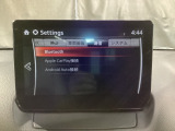 Apple Carplay・Android Auto対応!マツダ コネクト(コマンダーコントロール)でスマートフォンを操作して、通話、音楽を聴いたり、マップで目的地を調べることができます。