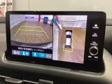 全方位モニターがついています! 車の周囲を360&deg;安全確認できるので、普段の駐車はもちろんの事、縦列駐車や幅寄せの際にも活躍してくれますよ。