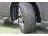 タイヤサイズ 235/55R18。