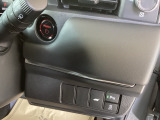スマートキーシステム搭載ですので、ハンドル横のスイッチを押せば、エンジンスタート!
