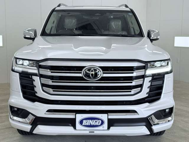トヨタ ランドクルーザー300 3.5 ZX 4WD モデリスタエアロ 後席