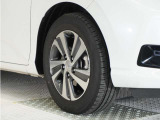認定中古車では、厳しいHonda認定基準をクリアした厳選されたHonda認定中古車のみ、取り扱っております。「ご購入前の安心」「納車後の信頼」を車両と一緒に提供しております。