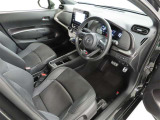 シンプルで使いやすいデザインの運転席です。