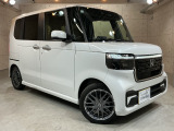 指定工場併設で末永く品質を保ちます。12ヶ月点検や車検はもちろんのこと、国家資格整備士によるお車のアドバイスも致します。