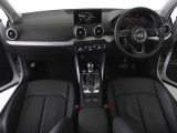 Audiのインテリアはエクステリア同様、優れたデザイン性とクオリティ、そして機能性を兼ね備えております。