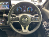 【純正革巻きステアリング】上質な革を使用することで、手にしっかり馴染みとても運転しやすいハンドルです♪