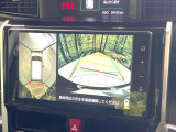 【パノラミックビューモニター】専用のカメラにより、上から見下ろしたような視点で360度クルマの周囲を確認することができます☆死角部分も確認しやすく、狭い場所での切り返しや駐車もスムーズに行えます。
