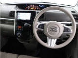 運転席廻りです。