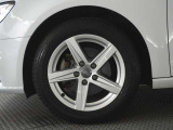 アウディ認定中古車は1年間、走行距離無制限の認定中古車保証が無償で付帯されます。
