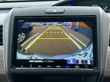 車庫入れ・駐車を安心サポート!バックカメラ装備です。