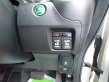 両側電動オートスライドドア付き車です