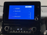 いまや必須装備「ナビゲーション」搭載!知らない場所にスイスイッとドライブ。もう、これなしではハンドルを握れませんね!でも運転中の操作は危険ですのでご注意ですね☆