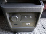 電源ソケット(DC12V)、〈USB電源ポート、TYPE-C 2個、HDMIポート)
