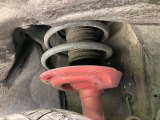 お車を安心してお乗りいただく為には、足回りの定期点検が欠かせません。サービスサポート(有償保証)では無料点検もご提供しており、安心のカーライフをお過ごしいただけるサポート体制が整っています。