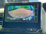 【バックカメラ】駐車時に後方がリアルタイム映像で確認できます。大型商業施設や立体駐車場での駐車時や、夜間のバック時に大活躍!運転スキルに関わらず、今や必須となった装備のひとつです!