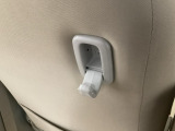 【コンビニフック】買い物袋やバッグをさっと掛けられ、走行中の荷崩れを防いでくれます。派手な装備ではありませんが、「あって良かった」と思える日常の小さなしあわせを支える、実用性の高いアイテムです。