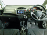 ●運転席用&助手席用SRSエアバッグシステム●運転席フットレスト●バニティミラー付サンバイザー(助手席側)