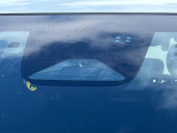 【ホンダセンシング】走行中に前方の車両等を認識し、衝突しそうな時は警報とブレーキで衝突回避と被害軽減をアシスト。より安全にドライブをお楽しみいただけます。