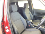 シートはフィット性も良く、楽な運転姿勢を保てます。