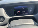 視線移動が少なく、疲れにくいセンターメーターをはじめ、運転に必要な機能をインパネ中心部にまとめた使いやすさを考えられた運転席まわりです。