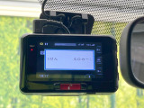 【ドライブレコーダー】ドライブレコーダー装備!走行中はもちろん、あおり運転や事故に遭遇した際、映像で記録し、万一のリスクに備えます。※記録用SDカードはお客様ご自身でご準備いただく必要があります。