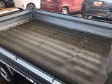 広々とした荷台スペースで、荷物の積み込みも楽々です。