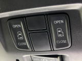 【両側パワースライドドア】スマートキーや運転席のスイッチで後席両側スライドドアの開閉が可能♪電動だから力を入れてドアを開ける必要が無く、小さなお子様でも簡単に開け閉めでき快適です♪