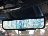 【デジタルインナーミラー】後席の大きな荷物や同乗者で後方が確認しづらい時でも安心!カメラが撮影した車両後方の映像をルームミラー内に表示。クリアな視界で状況の確認が可能です!