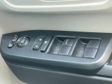 運転席窓操作部スイッチの画像です。
