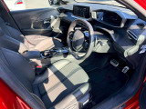 気になるお車がありましたら右の電話番号から直接お店にお問い合わせください。支払方法から車両情報、状態までなんでもご説明させて頂きます。スタッフ一同ご連絡お待ちしております。