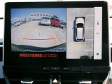全周囲モニター付きですので、上から見たような映像も確認できます。(補助装置になりますので、目視でもご確認ください)