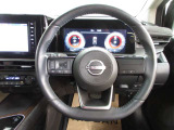 運転が楽しくなる明るく開放的な運転席まわりです。