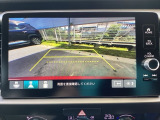 バックモニター付きで、車庫入れやバック時の後方確認をしっかりサポート。モニターに映し出される映像で死角も確認しやすく、狭い場所での駐車や後退時の操作をより安心して行えます。