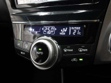 車内の温度管理に便利なオートエアコン☆