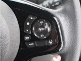 ◆アダプティブクルーズコントロール◆予め設定した車速内でクルマが自動的に加減速。前走車との適切な車間距離を維持しながら追従走行します。【LKAS】車線維持支援システムでステアリング操作を支援。