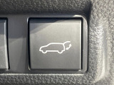 【パワーバックドア】スマートキーや運転席のボタンを押すだけでリアゲートが自動で開閉します!荷物を持っている時や、高い位置にあるバックドアを閉める際に便利な機能です♪
