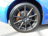 ブレンボのブレーキキャリパーが輝いています☆
