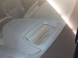 ヘッドアップディスプレイを装備しております。運転中視線を外すことなく速度を確認できます。